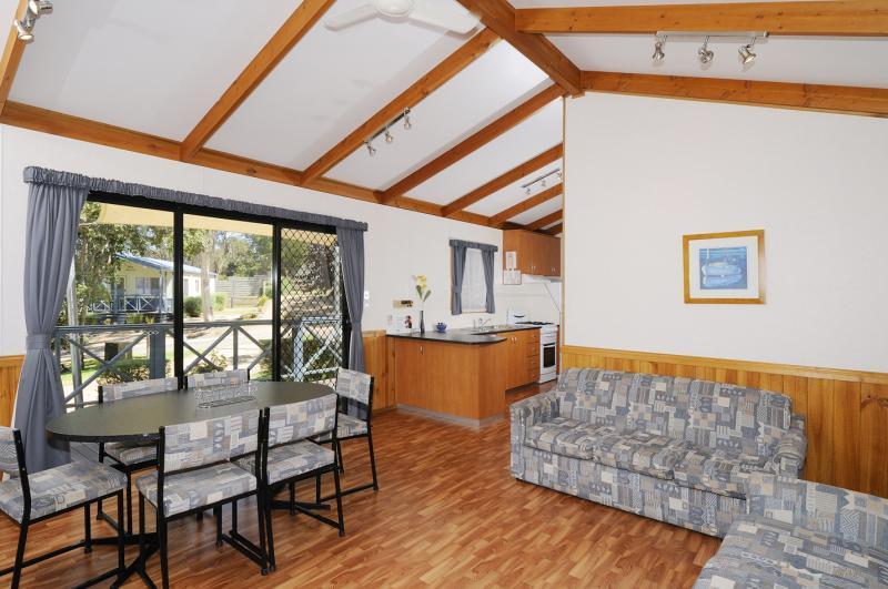 Metung Holiday Villas Exteriör bild